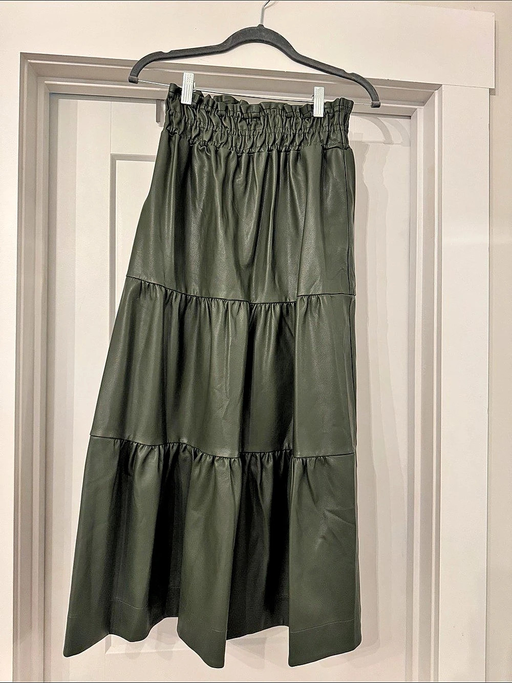 Anthropologie Tiered Faux leather Maxi Skirt in dark Hunter Green Size XS NWT